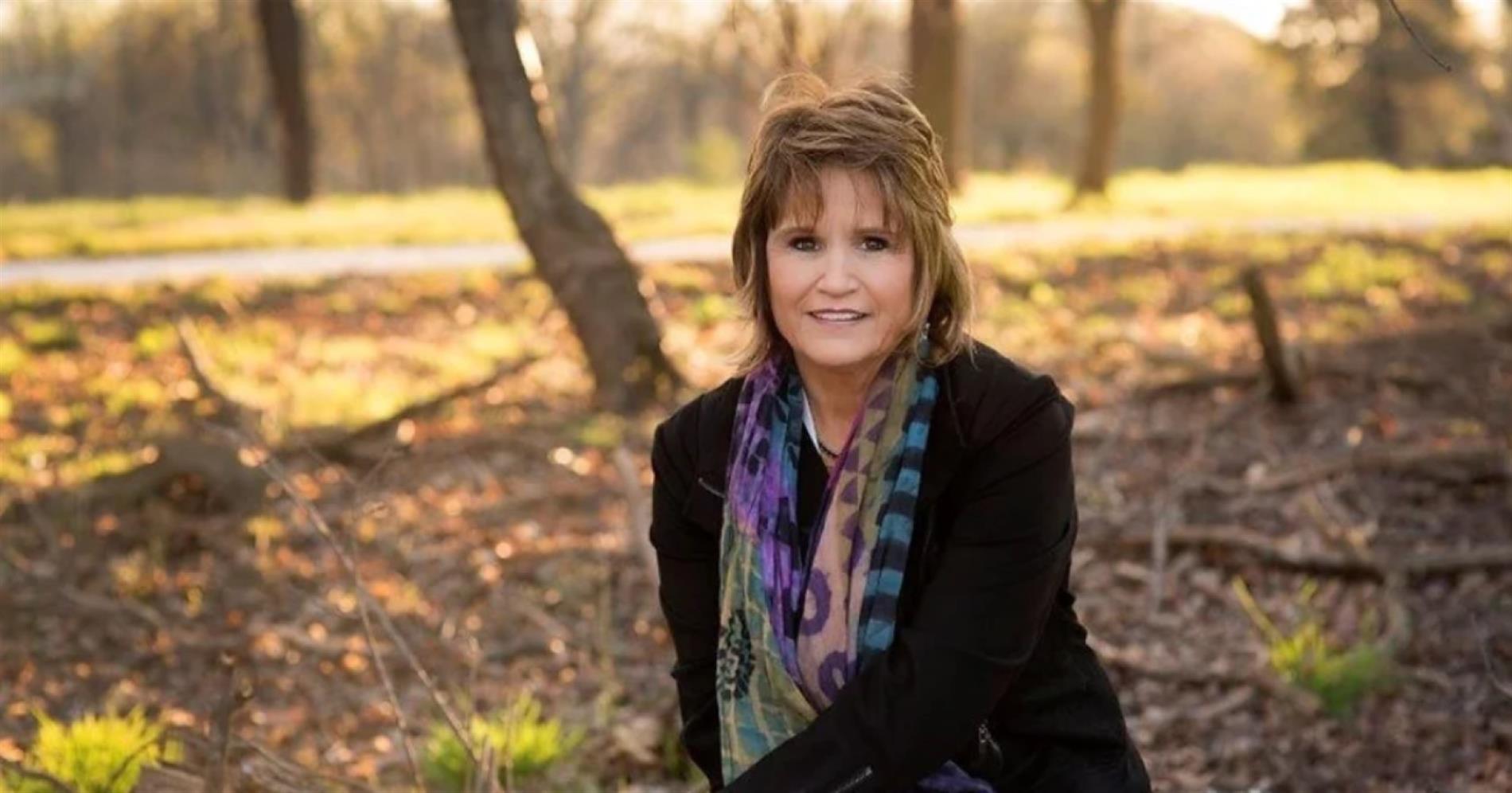 Medium Debbie Wojciechowski