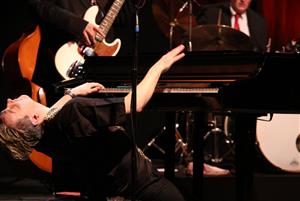 Peter Gill – Piano Legends