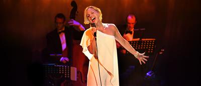 Liza Pulman sings STREISAND 