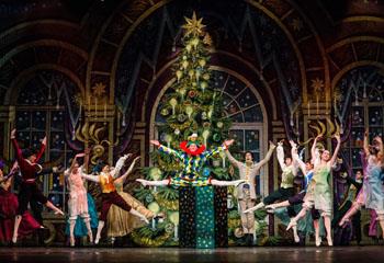 Promotional image of Crown Ballet present: The Nutcracker