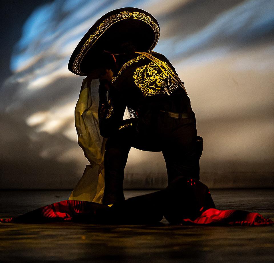Corridos y Canciones