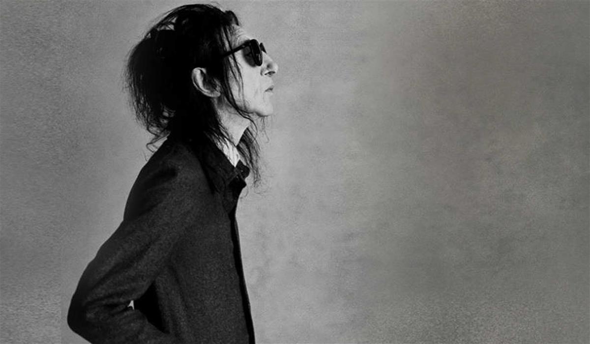Dr John Cooper Clarke – I Wanna Be Yours