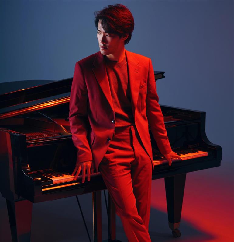 Bruce Liu, Piano