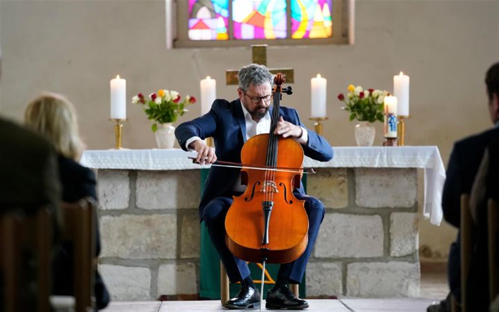 EAChO with Leonid Gorokhov cello image