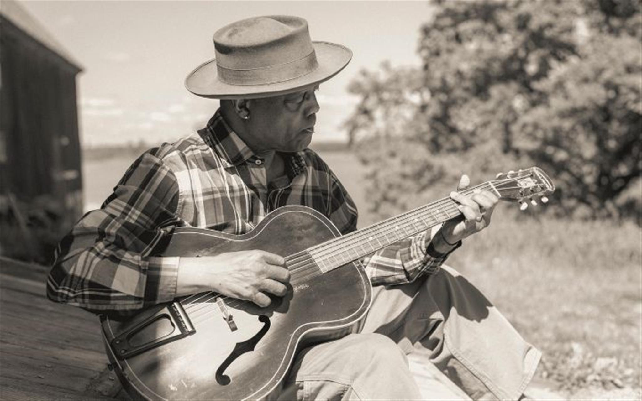 Eric Bibb image