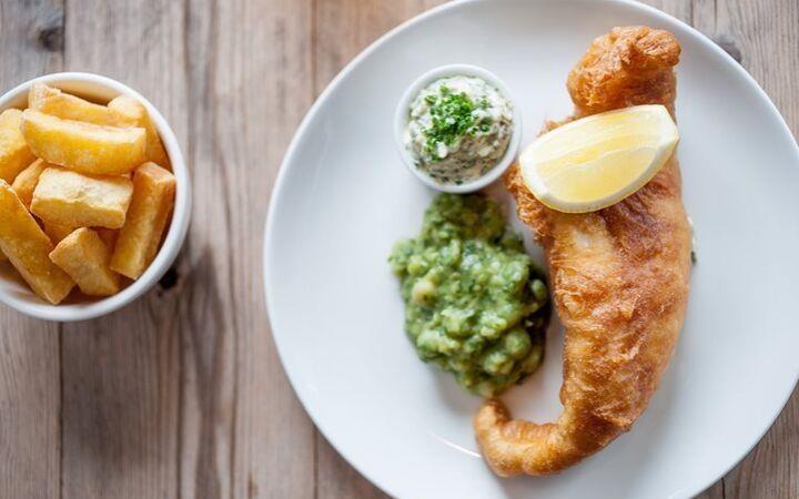 Cancelled - Fish and chips and a pint - Wilko Johnson